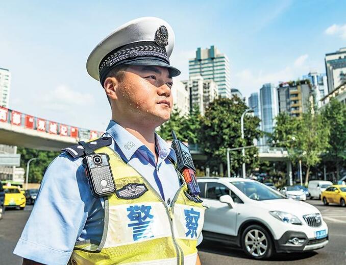 警用装备.jpg