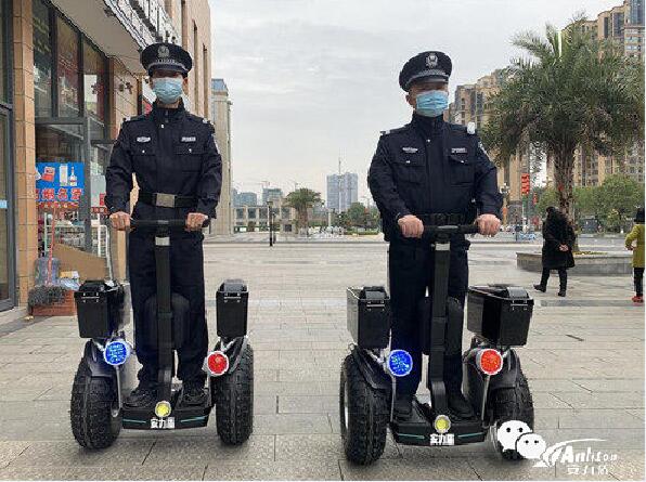 高新区公安试点警用平衡车巡逻 石桥铺商圈实现“无死角”防控