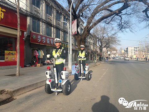 智能科技赋能警务创新：海天市交警启用安力盾智能平衡车构建新型巡防体系