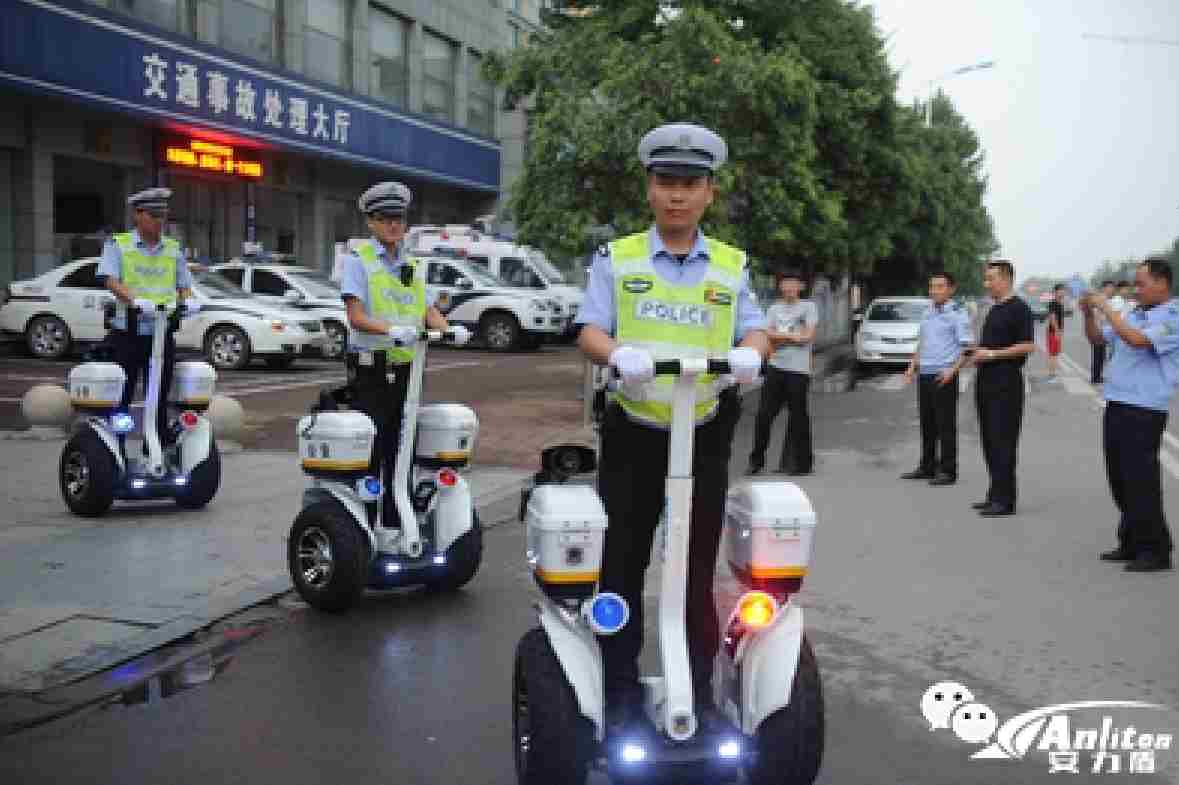 临沂交警启用安力盾警用平衡两轮车，执勤巡逻更高效！